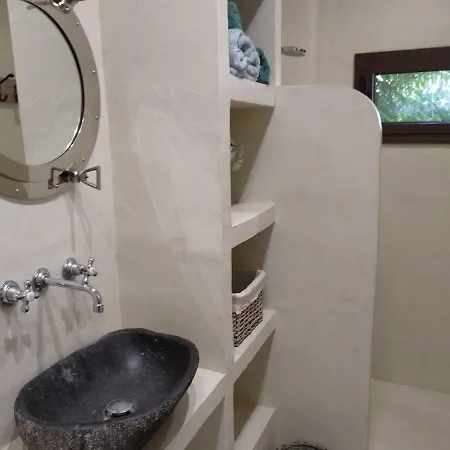 Apartment Peaceful Loft.begur Center. Garden, Parking -b11/1